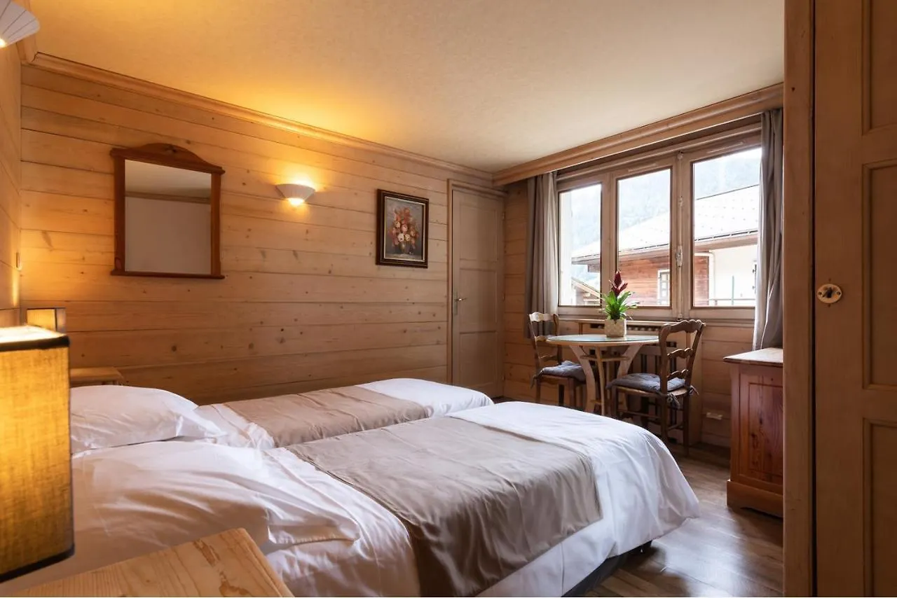 Hotel La Montagne La Clusaz 2*,