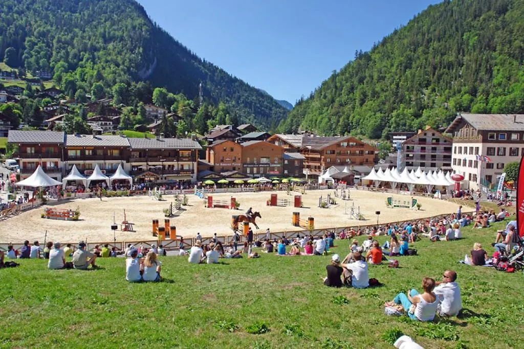Hotel La Montagne Clusaz